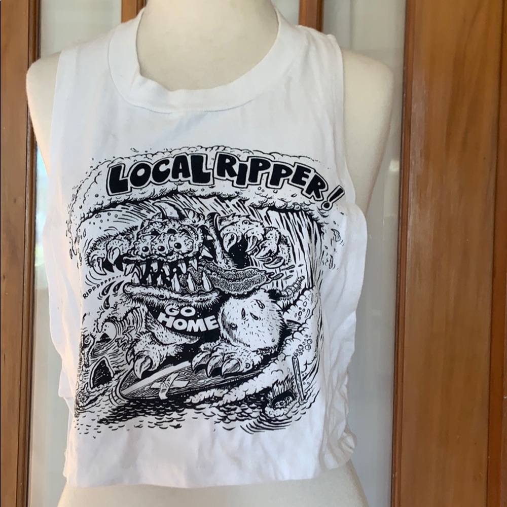Local ripper crop top side boob